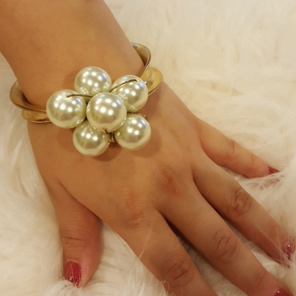HANDMADE GOLD BRACELET WITH LARGE PEARLS‎ CUFF
